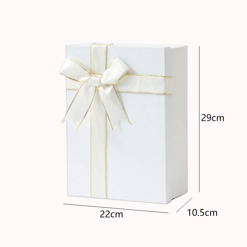 אריזת מתנה עם סרט - 5 יח לבן בינוני 1