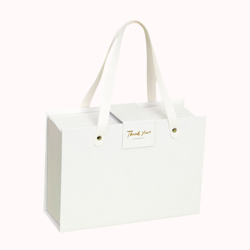 מארז מתנה תיק מותג יוקרתי - לבן 22/29/10 1