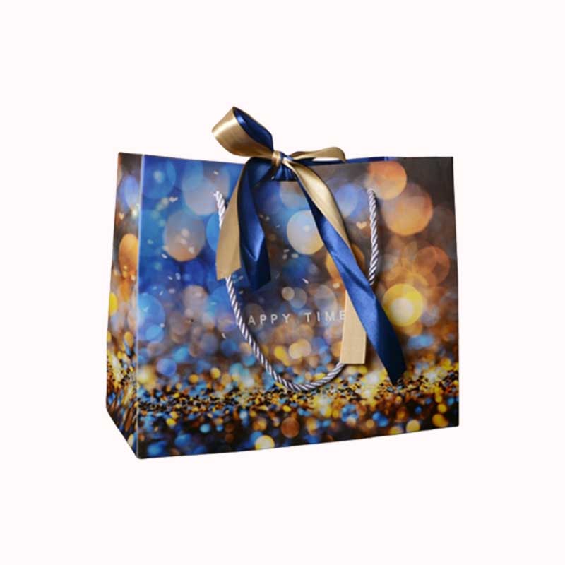 שקיות קרטון מודפס עם קשירת פפיון סרט סאטן &ndash; 25 יח - 18/16/10 1