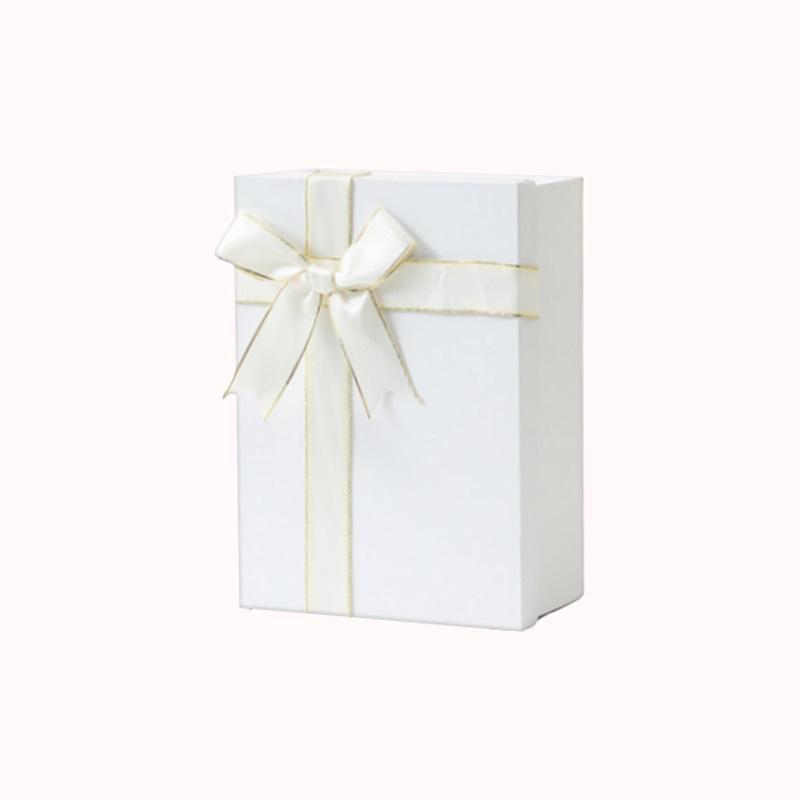אריזת מתנה עם סרט - 5 יח לבן קטן 1